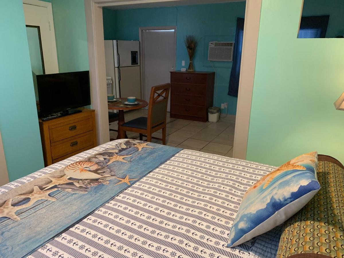 Michaels Siesta Motel Сент-Питерсберг Экстерьер фото